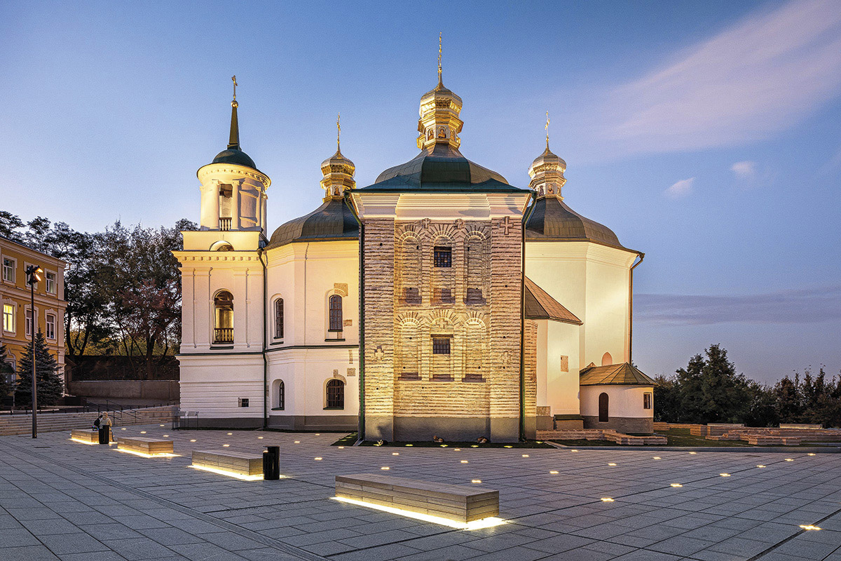 1-aer-ivan-avdeenko-renovation-of-the-spassky-bastion-and-church-public-square (1)