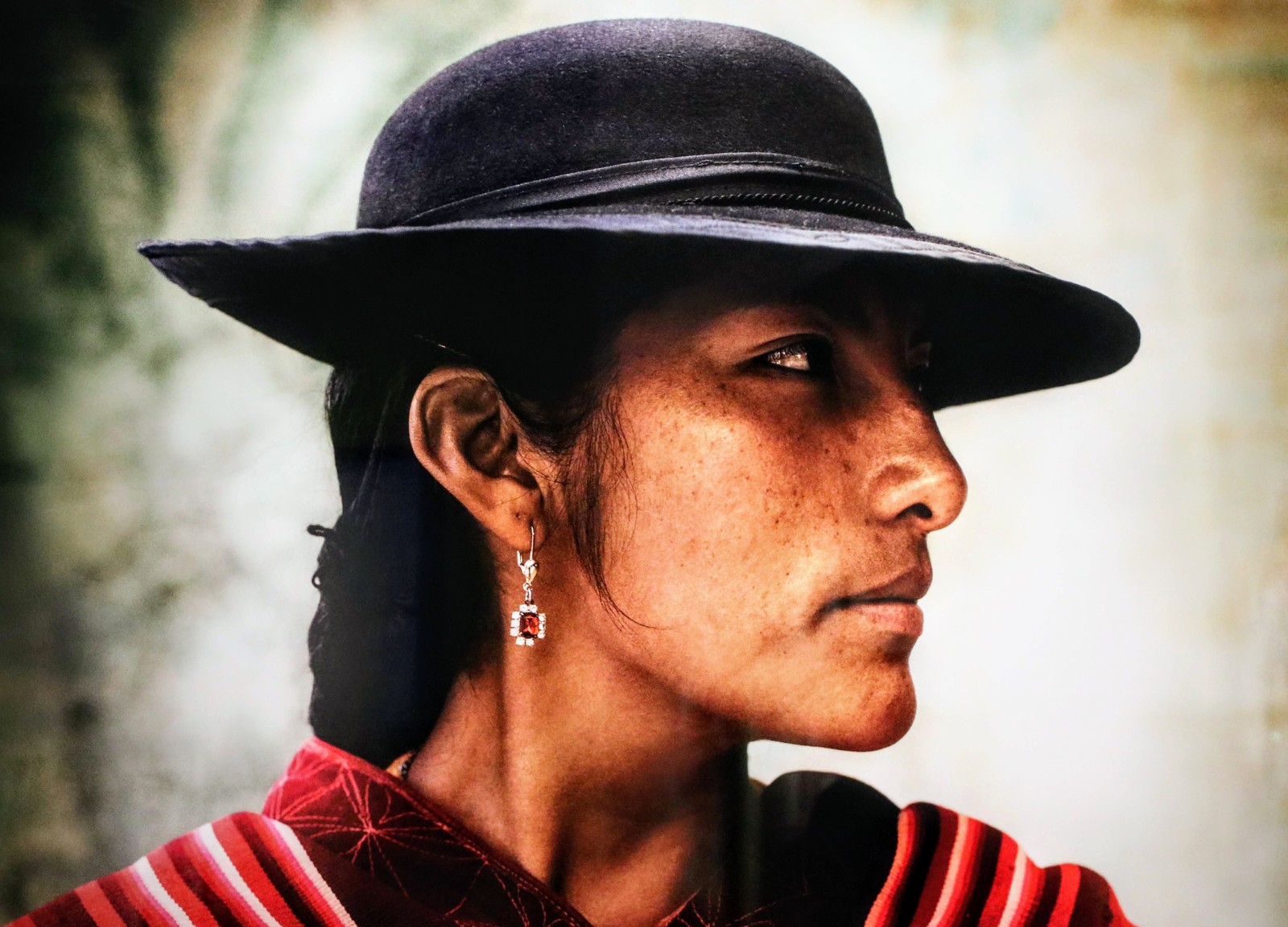 10 Campesina del Altiplano - Portret din Colecția Alta Moda