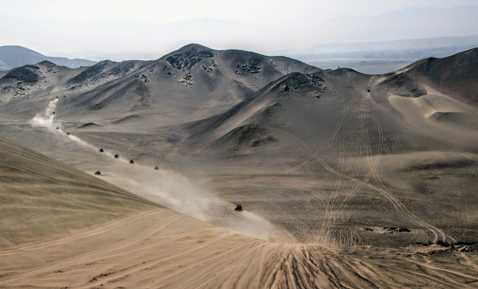 100 Incepe Tura în Deșertul de la Asia