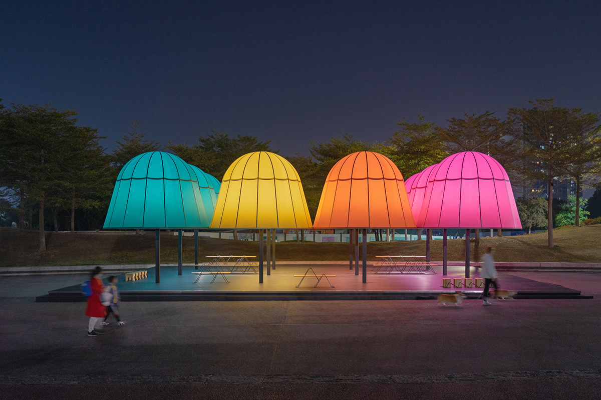 14-Dream-Glow-Pavilion-Daxing-Jizi-Design-a-color-matrix-of-12-semicircular-lamps-photo-by-Zhang-Chao