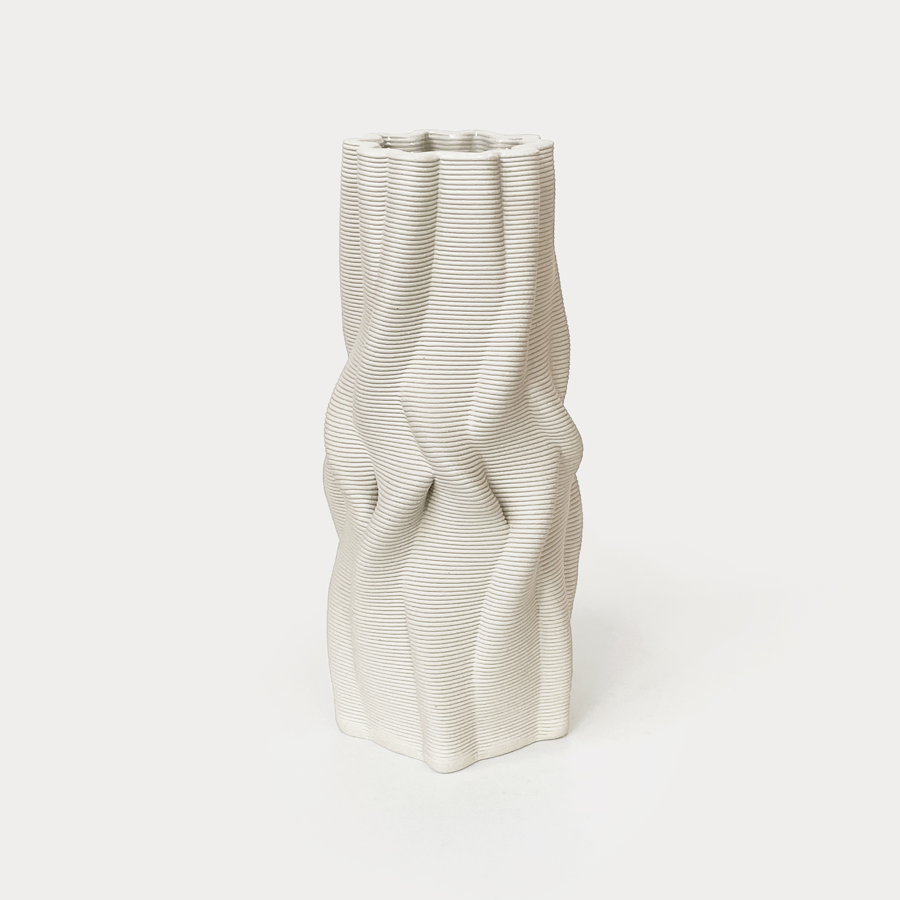 Intertwined Vase Cream 3