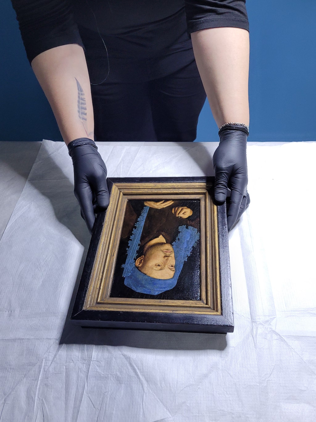 Omul cu tichia albastră, Jan van Eyck, unboxing