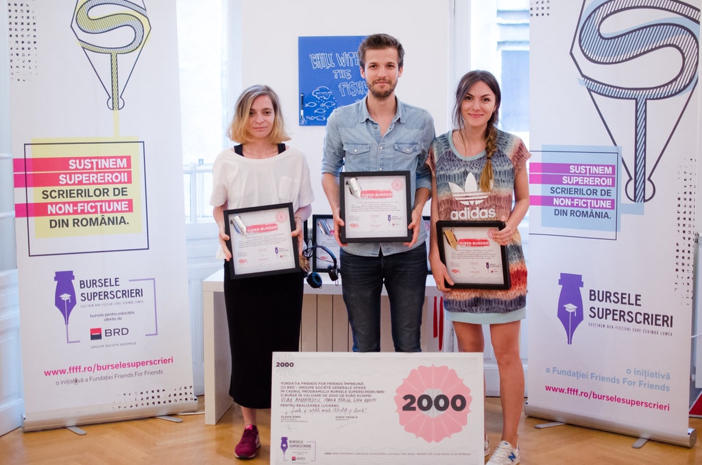 6 echipe de jurnaliști primesc burse de 12.000 de euro pentru a radiografia sistemul de învățământ