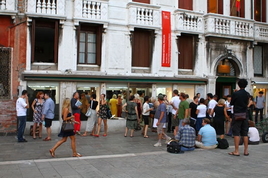România la cea de-a 12-a ediţie a Bienalei de la Veneţia